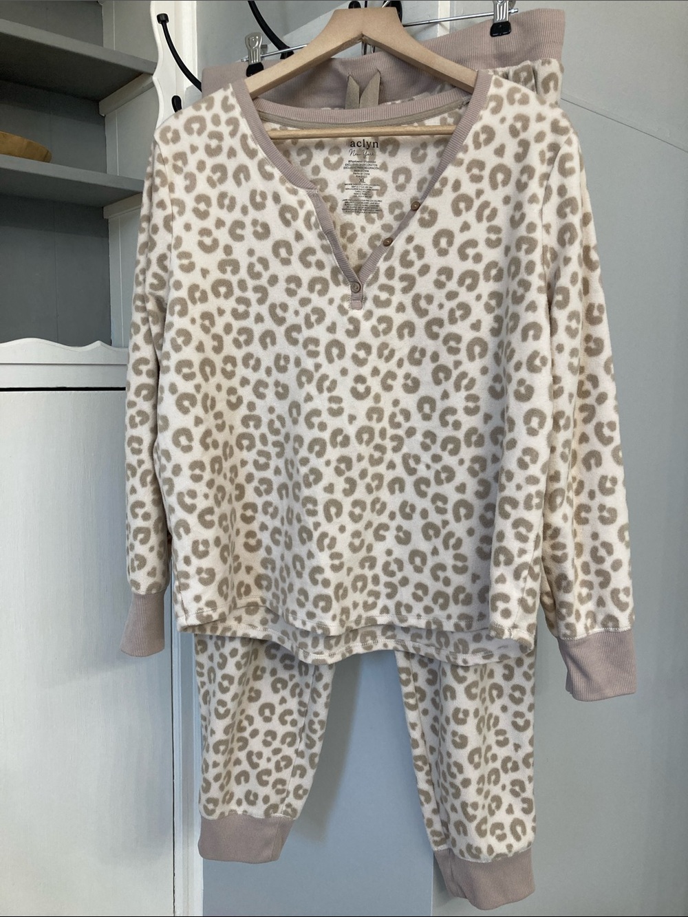 Womens Cream Leopard-Print Pajama Set by Jaclyn Smith